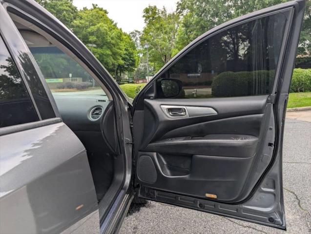 2019 Nissan Pathfinder SL