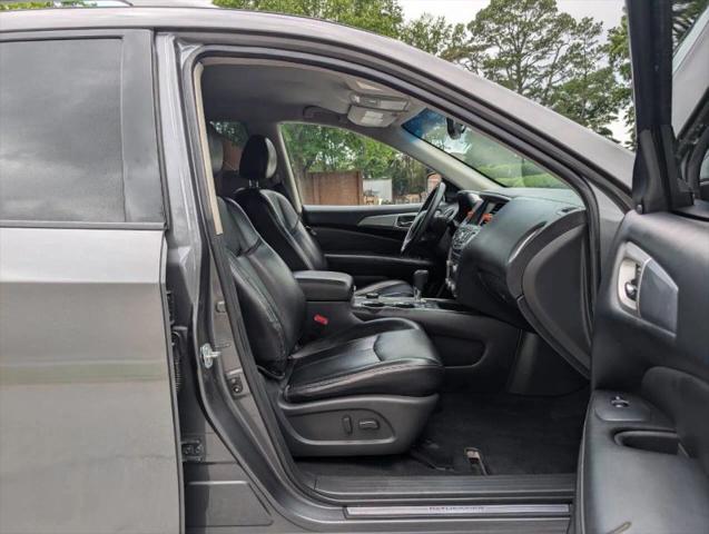 2019 Nissan Pathfinder SL