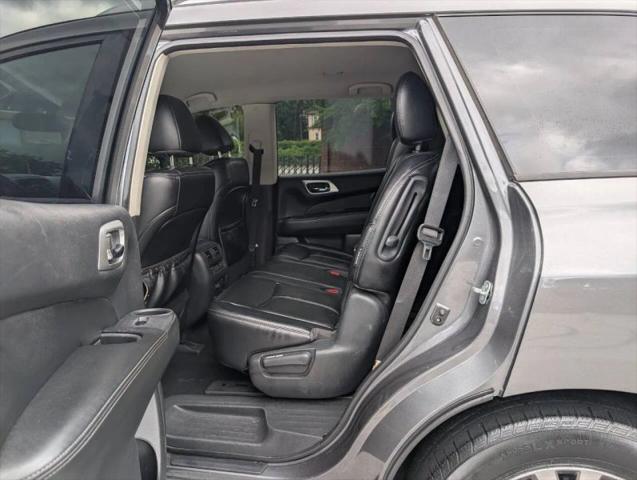 2019 Nissan Pathfinder SL