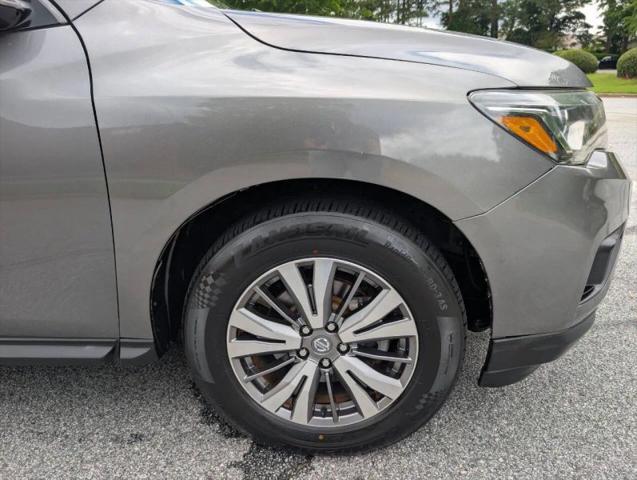 2019 Nissan Pathfinder SL