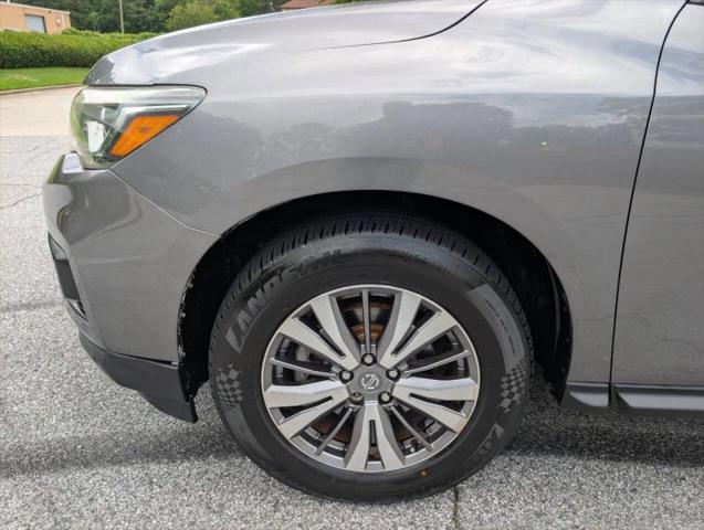 2019 Nissan Pathfinder SL