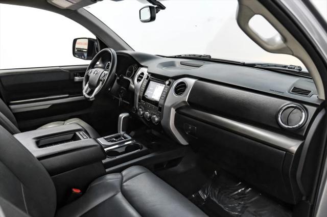2017 Toyota Tundra SR5 5.7L V8
