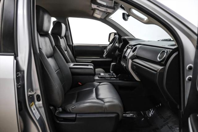2017 Toyota Tundra SR5 5.7L V8