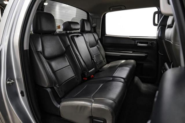 2017 Toyota Tundra SR5 5.7L V8
