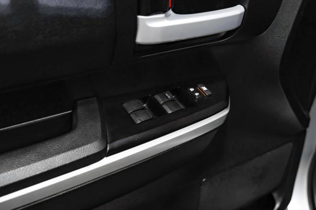 2017 Toyota Tundra SR5 5.7L V8