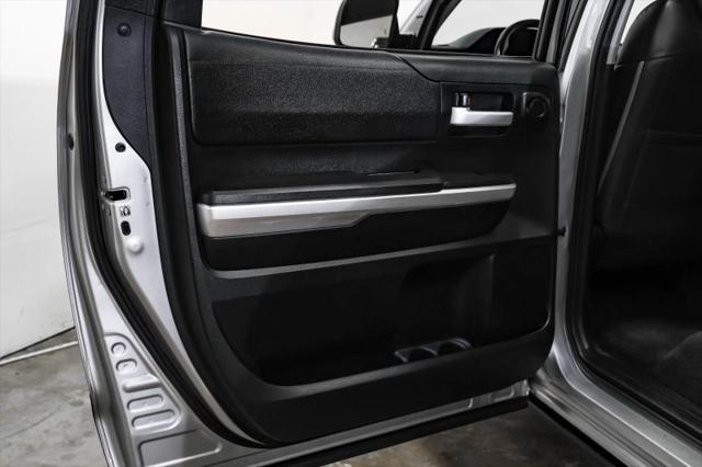 2017 Toyota Tundra SR5 5.7L V8