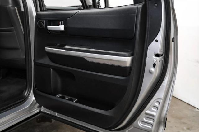 2017 Toyota Tundra SR5 5.7L V8