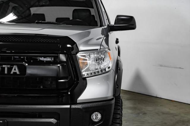 2017 Toyota Tundra SR5 5.7L V8