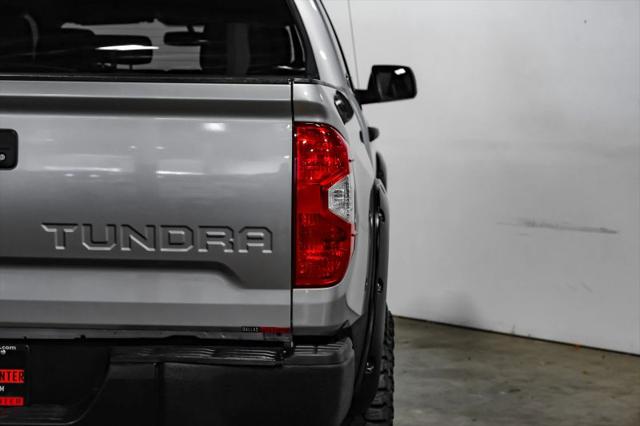 2017 Toyota Tundra SR5 5.7L V8