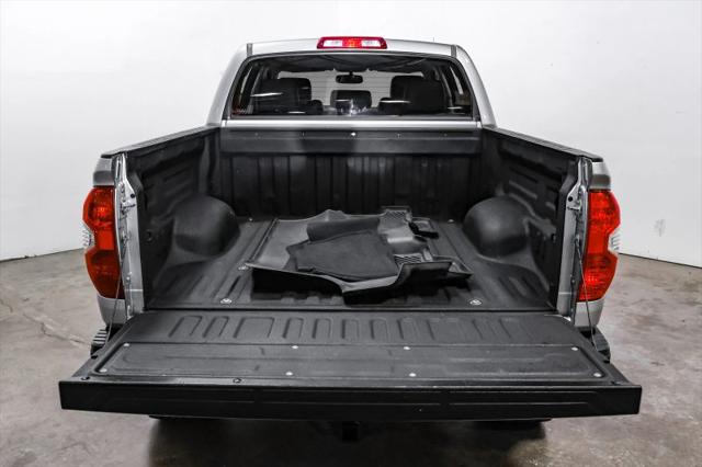 2017 Toyota Tundra SR5 5.7L V8
