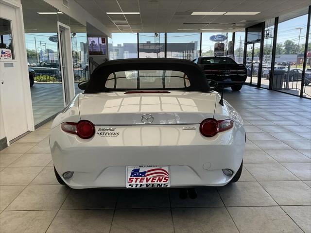 2016 Mazda MX-5 Sport