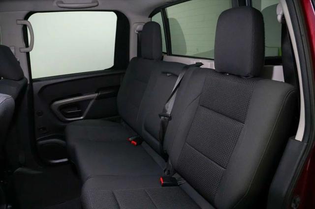 2015 Nissan Titan SV