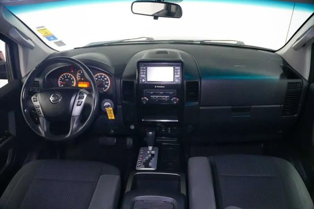 2015 Nissan Titan SV