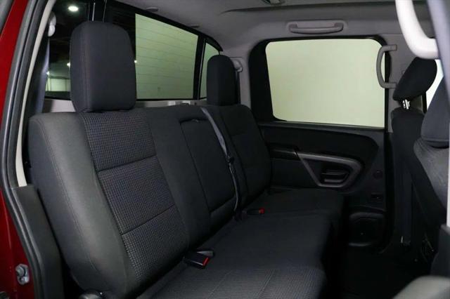 2015 Nissan Titan SV