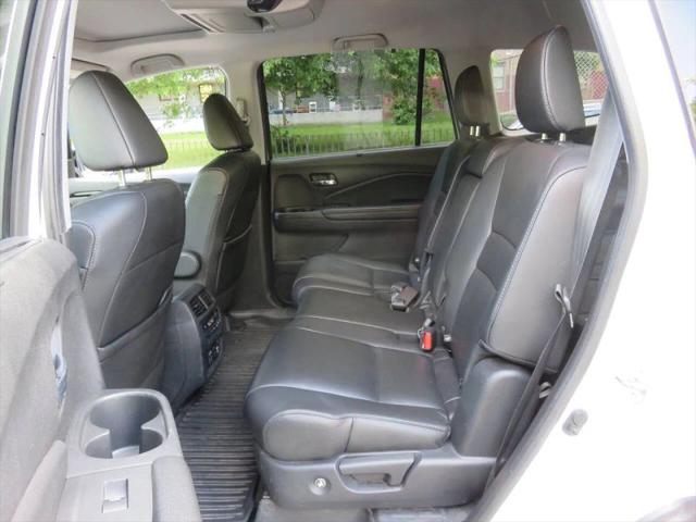 2020 Honda Pilot AWD Touring 8 Passenger