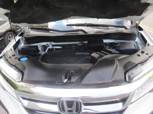 2020 Honda Pilot AWD Touring 8 Passenger