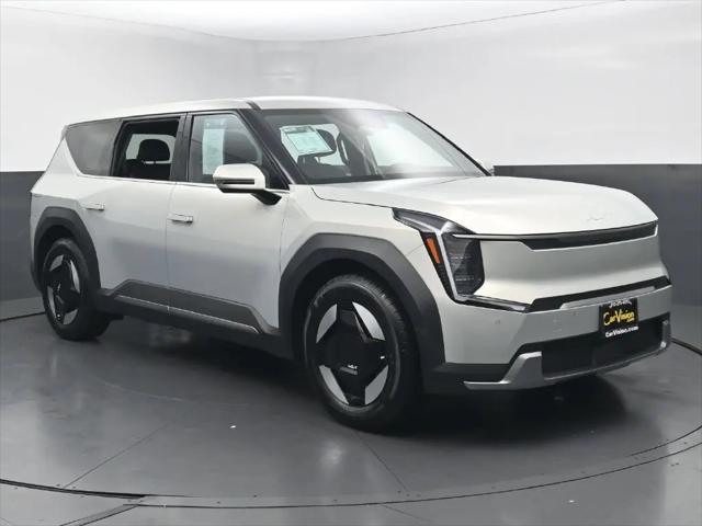 2024 Kia EV9 Light Short Range
