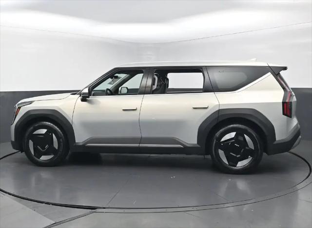 2024 Kia EV9 Light Short Range