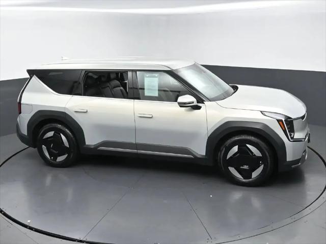 2024 Kia EV9 Light Short Range