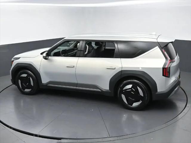 2024 Kia EV9 Light Short Range