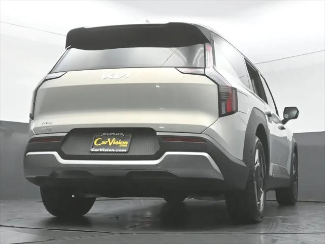 2024 Kia EV9 Light Short Range