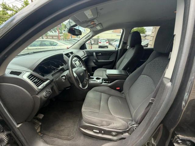 2015 GMC Acadia SLE-2
