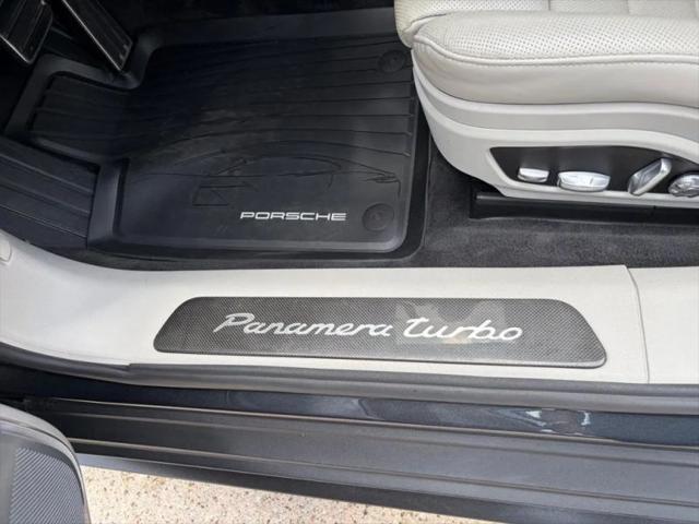 2018 Porsche Panamera Turbo
