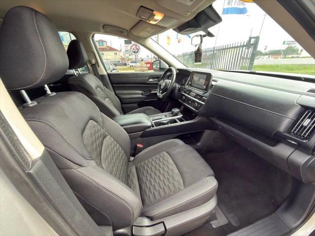 2022 Nissan Pathfinder SV 2WD