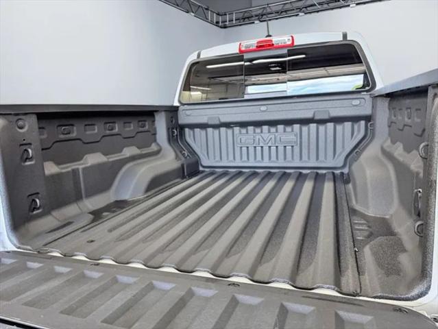 2025 GMC Canyon 4WD AT4