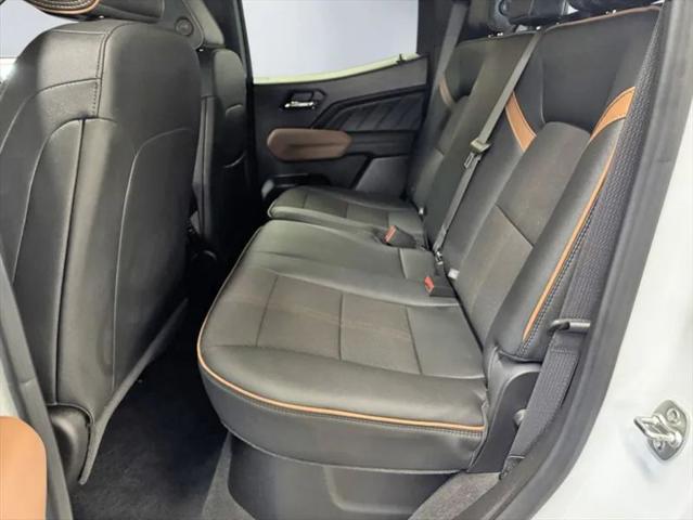 2025 GMC Canyon 4WD AT4