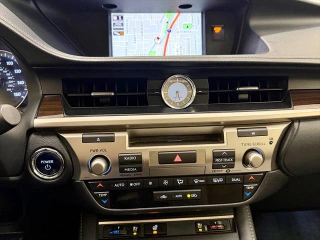 2018 Lexus ES 300h 300h