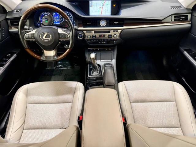 2018 Lexus ES 300h 300h