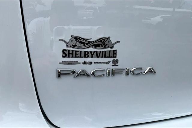 2027 Chrysler Pacifica Select