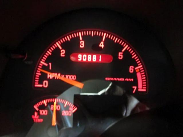 2004 Pontiac Grand Am SE1