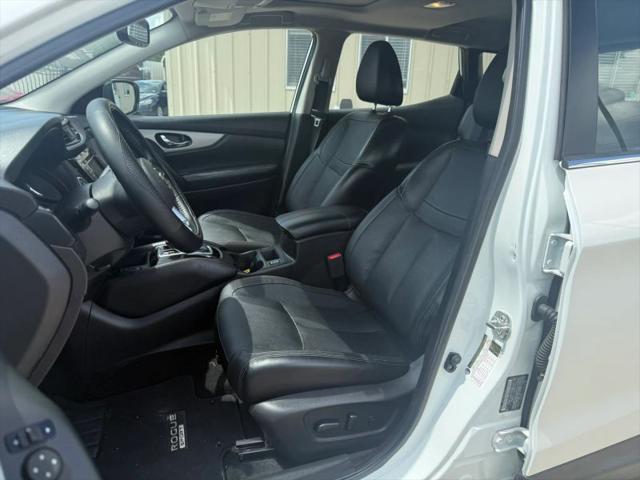 2020 Nissan Rogue Sport SL FWD Xtronic CVT