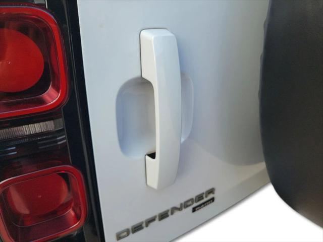 2022 Land Rover Defender 90 X-Dynamic S