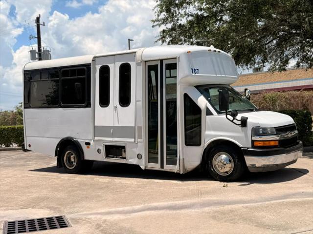 2015 Chevrolet Express Cutaway 4500 Diesel