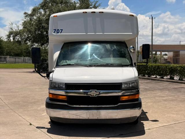 2015 Chevrolet Express Cutaway 4500 Diesel