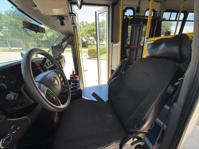 2015 Chevrolet Express Cutaway 4500 Diesel