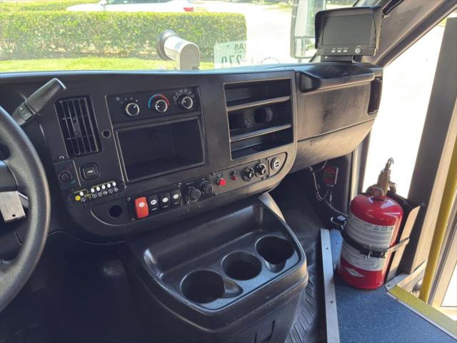 2015 Chevrolet Express Cutaway 4500 Diesel