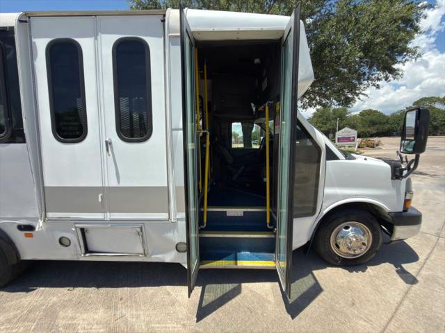 2015 Chevrolet Express Cutaway 4500 Diesel