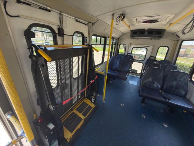 2015 Chevrolet Express Cutaway 4500 Diesel
