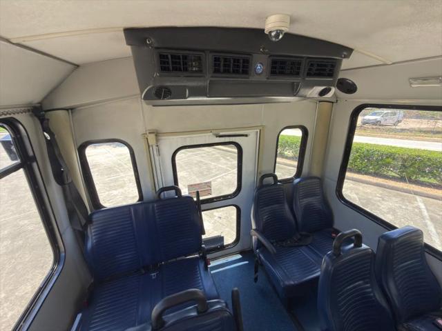 2015 Chevrolet Express Cutaway 4500 Diesel