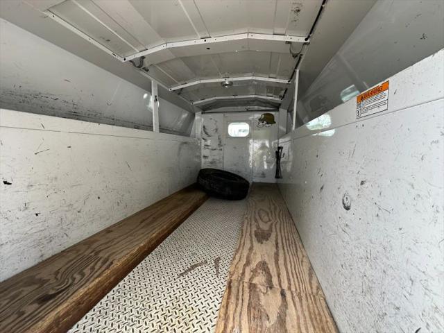 2012 Ford E-350 Cutaway Base