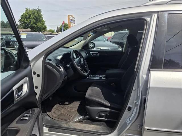2015 Nissan Pathfinder SV