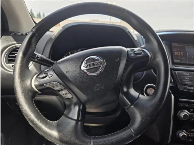 2015 Nissan Pathfinder SV