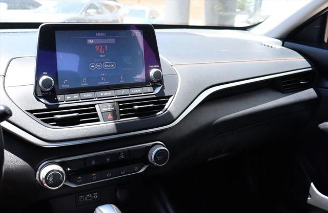 2020 Nissan Altima SR FWD
