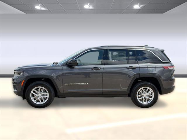 2026 Jeep Grand Cherokee Laredo 4x2