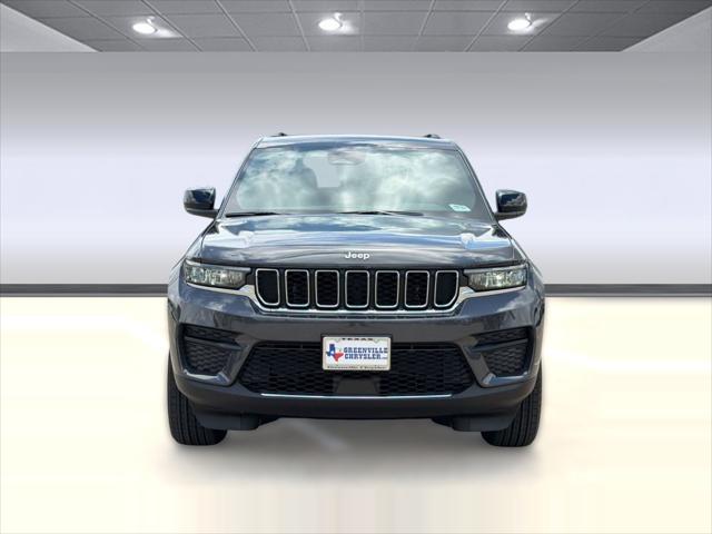 2026 Jeep Grand Cherokee Laredo 4x2