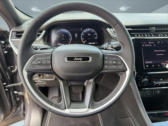 2026 Jeep Grand Cherokee Laredo 4x2